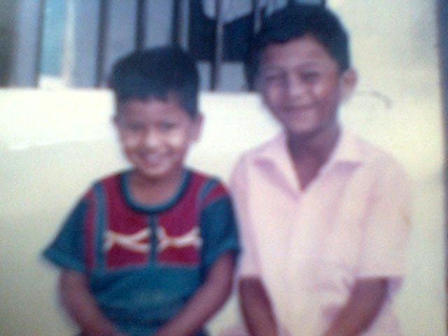 ஐந்தாம் வகுப்பு நண்பன். AKY BROTHERS-2.jpg